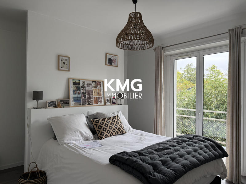 Maison traditionnelle - 210 m² - 9 pièces