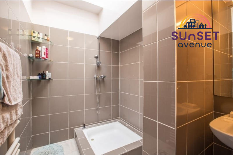 Maison contemporaine - 137 m² - 7 pièces