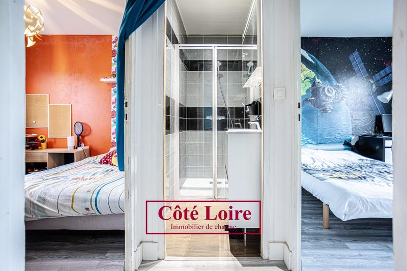 Maison - 300 m² - 11 pièces