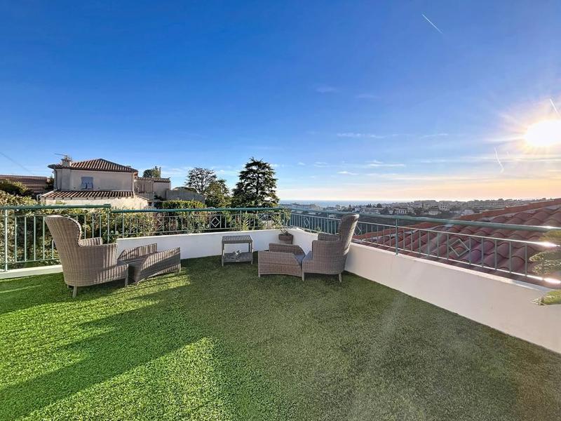 Appartement - 79 m² - 3 pièces