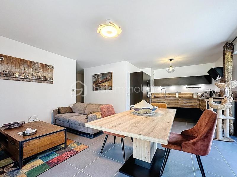 Appartement - 81 m² - 4 pièces