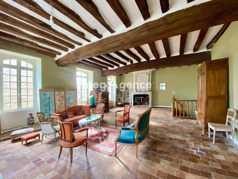 Maison - 202 m² - 8 pièces