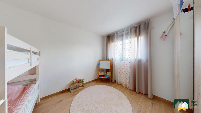 Maison - 104 m² - 5 pièces