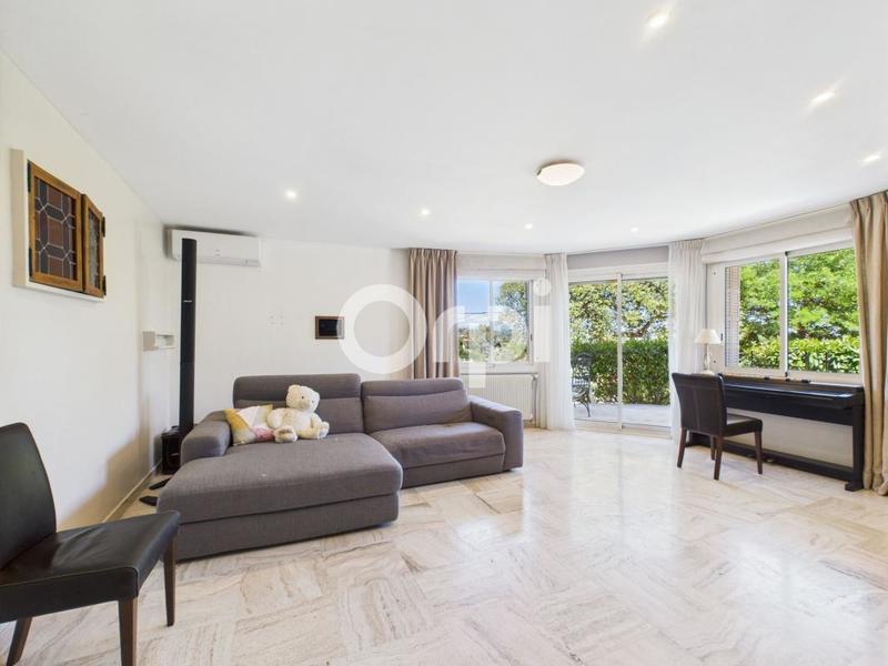 Villa - 253 m² - 7 pièces