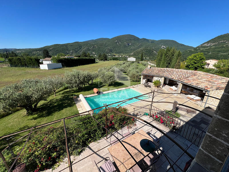 Maison - 188 m² - 5 pièces