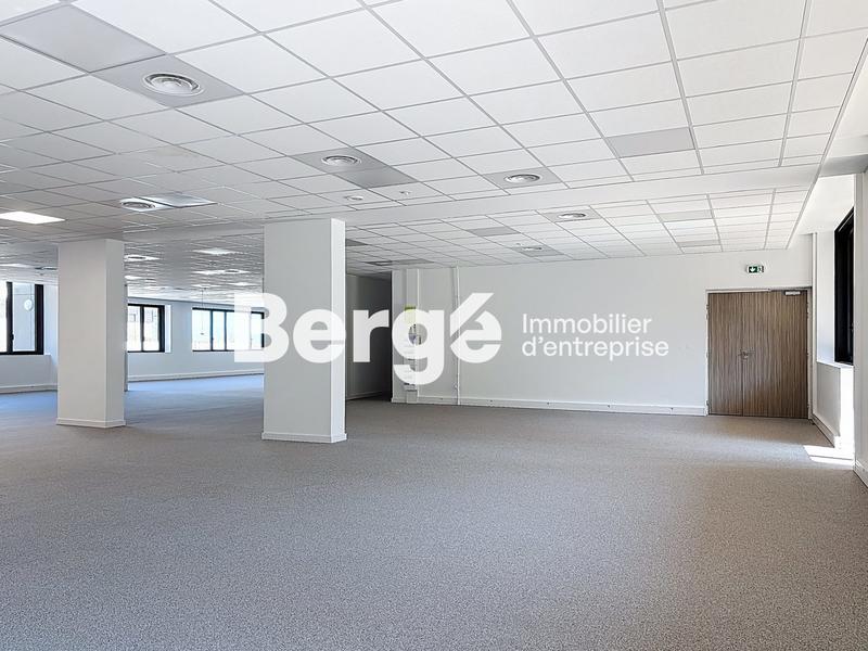 Bureau - 364 m²