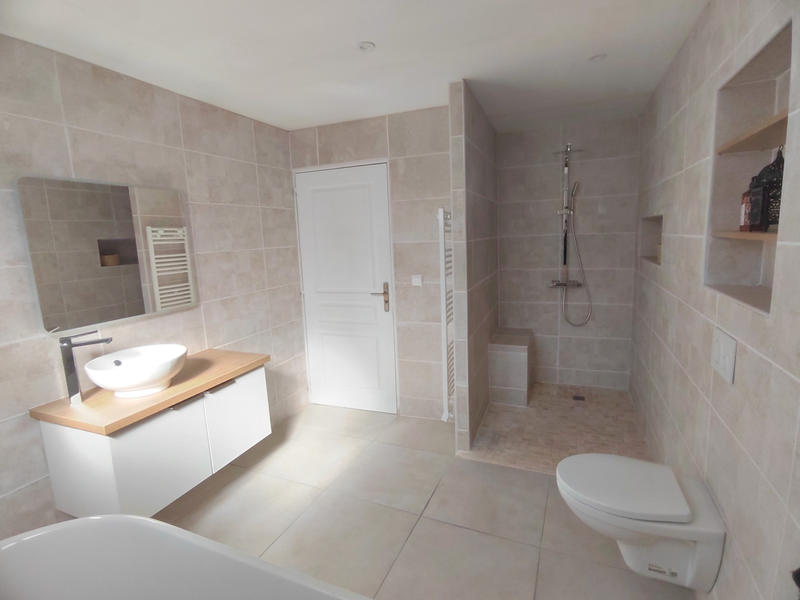 Maison - 222 m² - 10 pièces