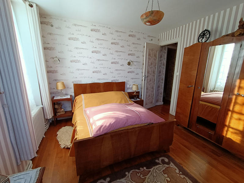 Maison - 207 m² - 7 pièces