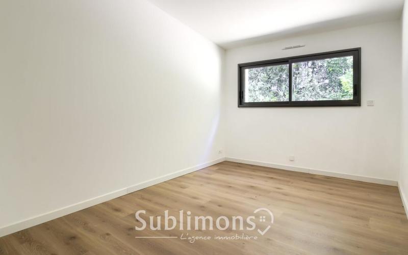 Propriété - 220 m² - 6 pièces