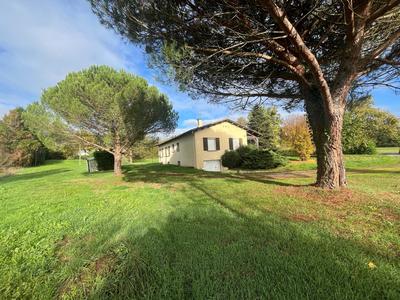 Maison - 123 m² - 5 pièces