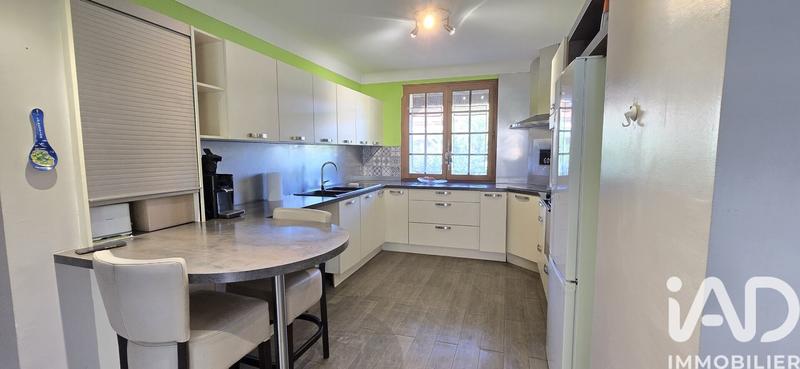 Maison - 200 m² - 6 pièces