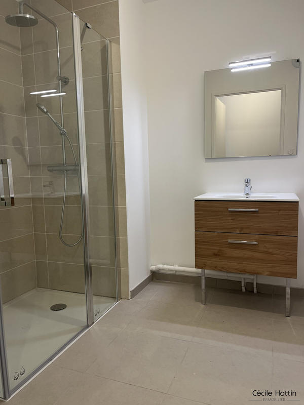 Appartement - 77 m² - 3 pièces