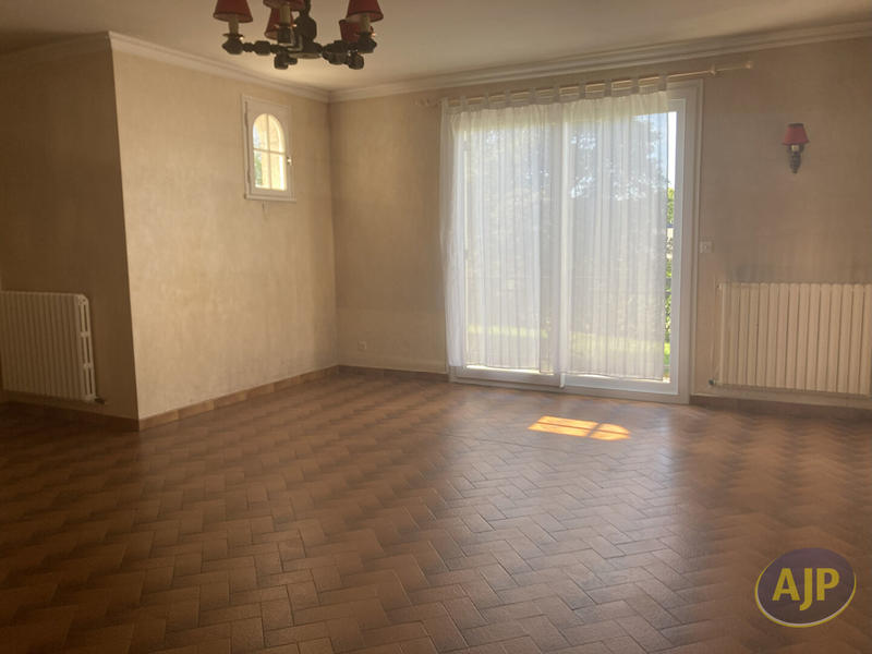 Maison - 110 m² - 6 pièces