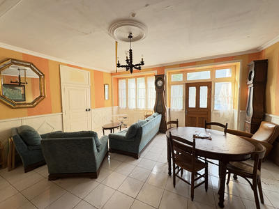 Maison de village - 208 m² - 8 pièces