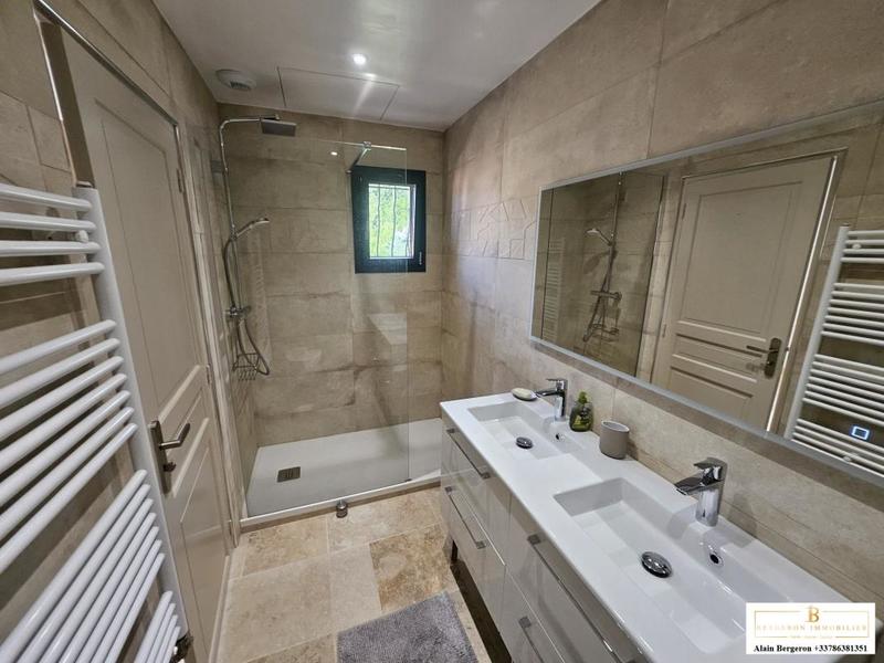 Maison - 185 m² - 5 pièces