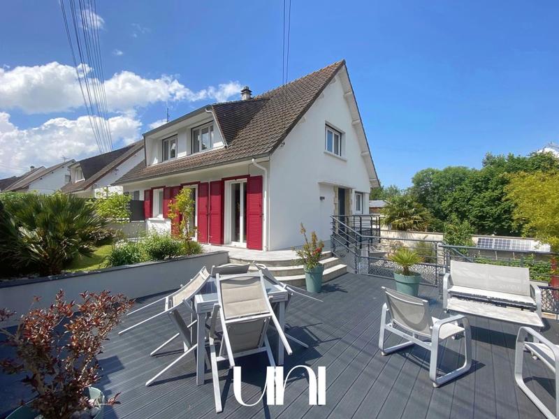 Maison - 170 m² - 7 pièces