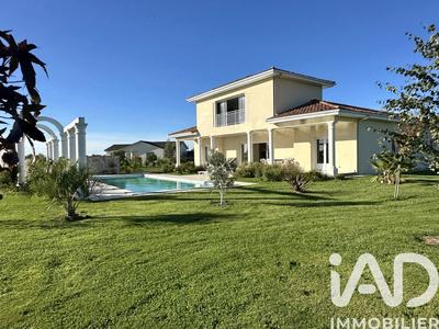 Maison de maîtres - 246 m² - 5 pièces