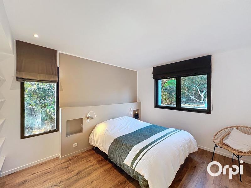 Villa - 260 m² - 6 pièces