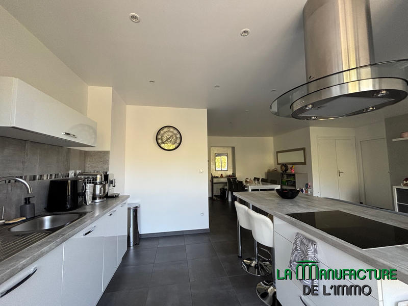 Appartement - 79 m² - 4 pièces