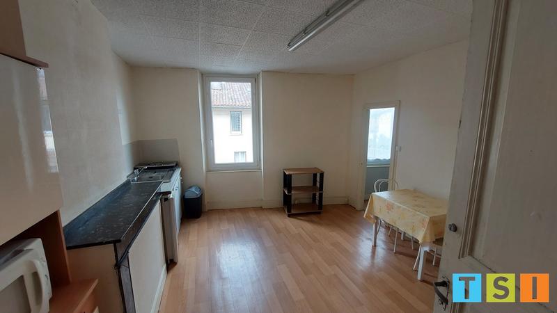 Maison - 400 m² - 16 pièces