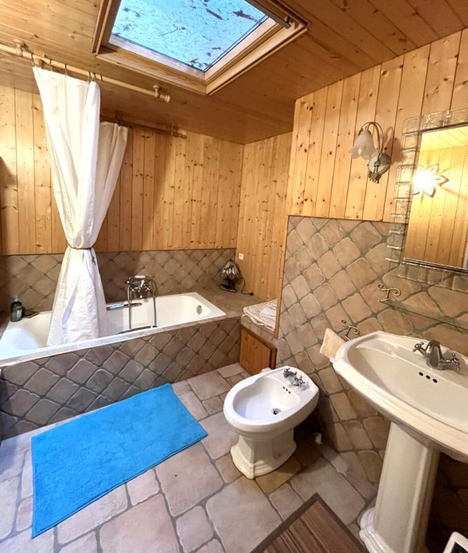 Maison de village - 234 m² - 12 pièces