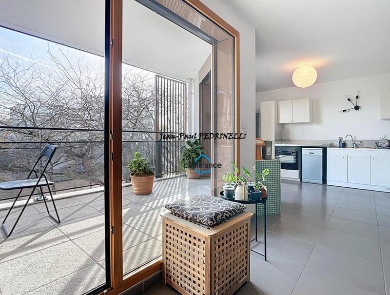 Appartement - 65 m² - 3 pièces