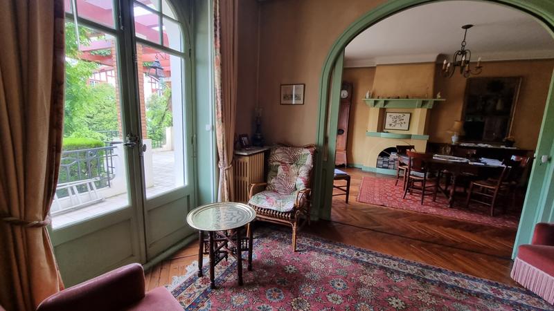 Maison - 314 m² - 10 pièces