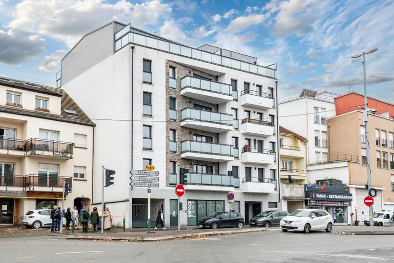 Appartement - 82 m² - 4 pièces