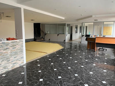 Local commercial - 6 000 m²