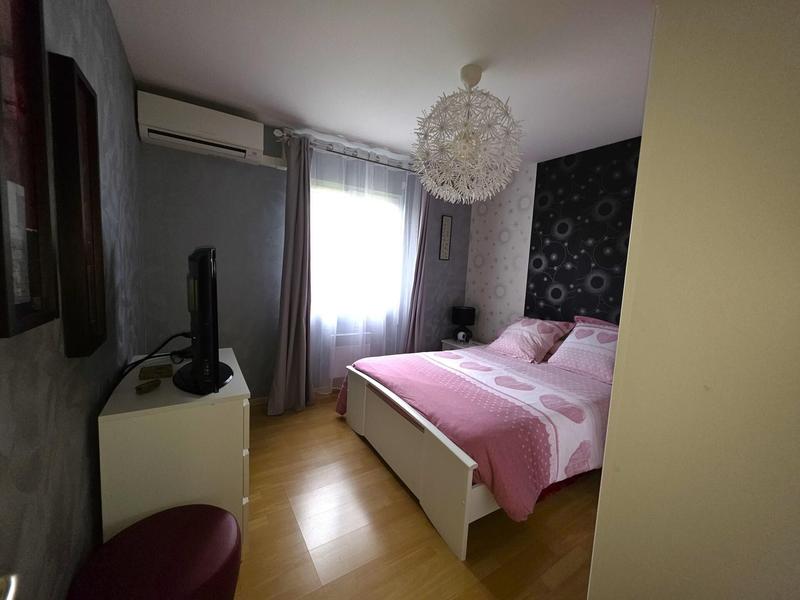 Maison - 140 m² - 8 pièces