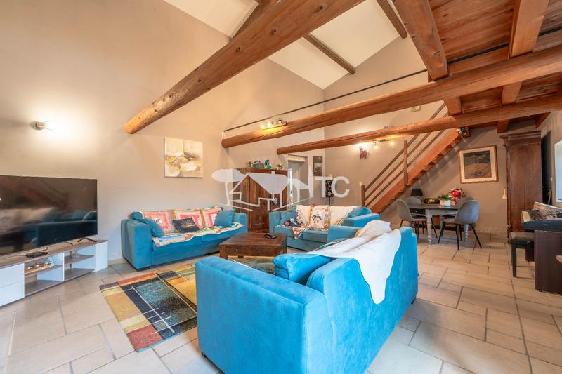 Maison - 244 m² - 7 pièces