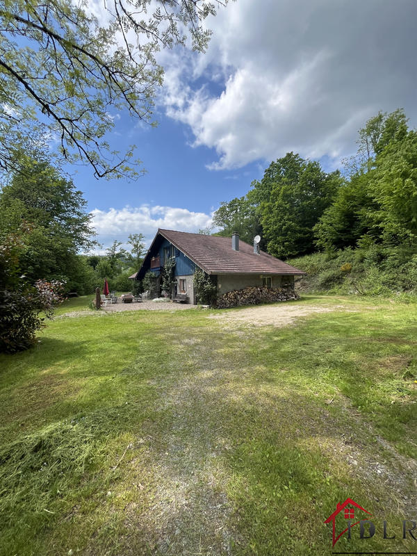 Propriété - 330 m² - 20 pièces