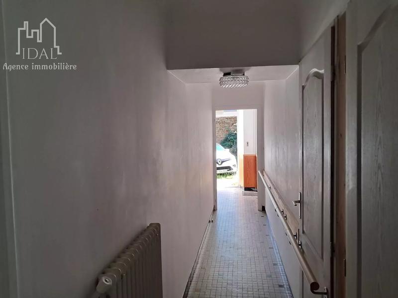 Maison - 226 m² - 12 pièces