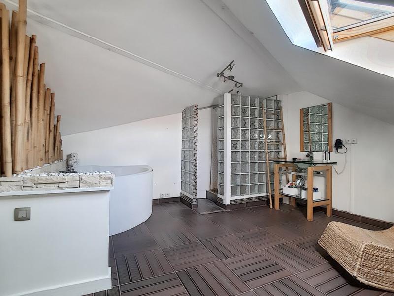 Loft - 160 m² - 4 pièces