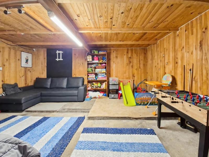 Maison - 230 m² - 6 pièces