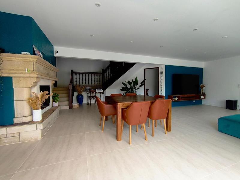 Villa - 280 m² - 10 pièces