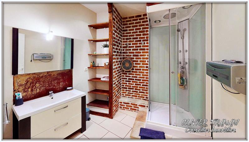 Villa - 232 m² - 6 pièces