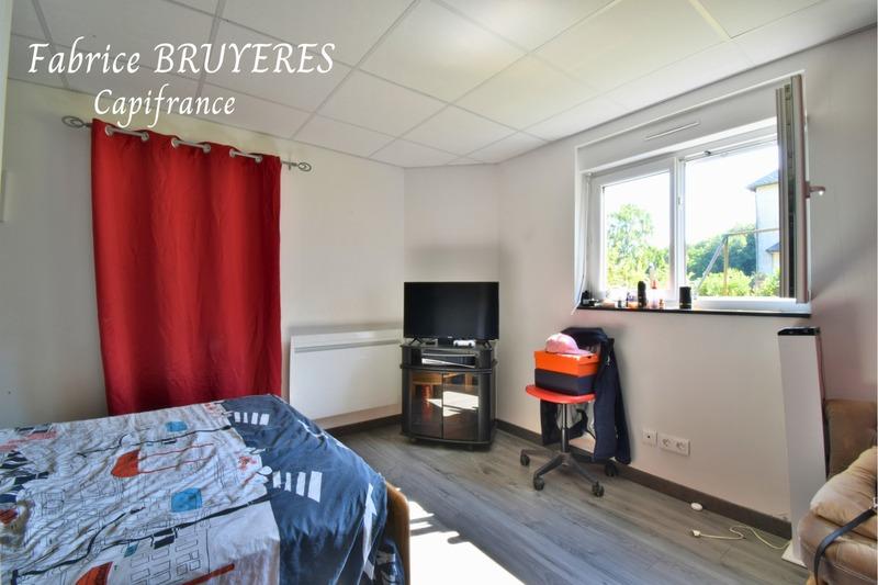 Maison - 170 m² - 9 pièces