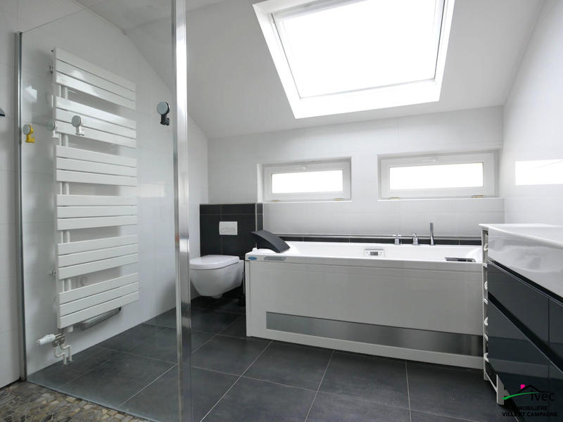 Maison ancienne - 136 m² - 6 pièces