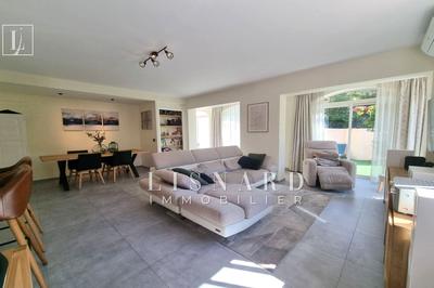 Maison - 108 m² - 4 pièces