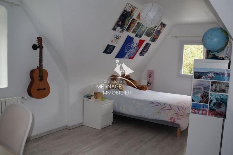 Maison traditionnelle - 165 m² - 6 pièces