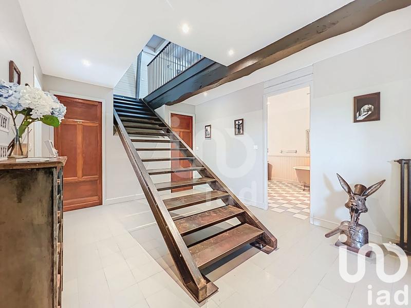 Maison - 270 m² - 5 pièces
