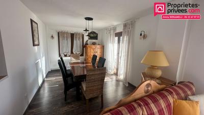 Maison - 320 m² - 9 pièces