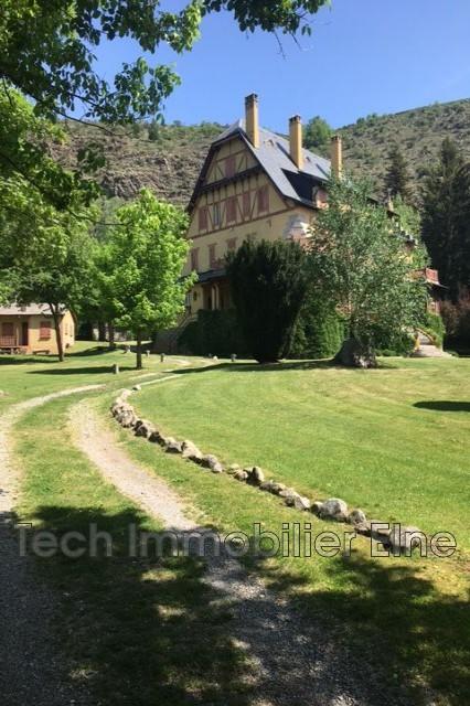 Demeure - 1 100 m² - 16 pièces