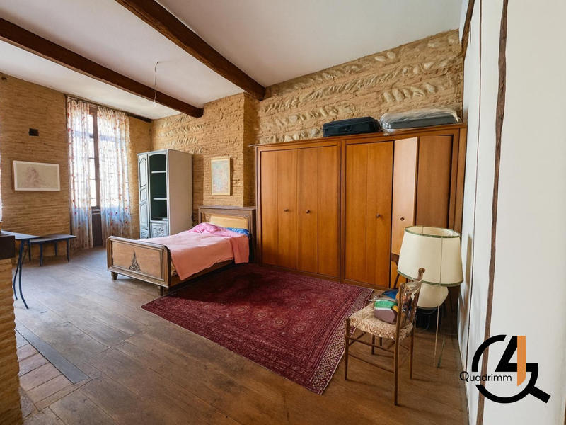 Maison - 280 m² - 6 pièces