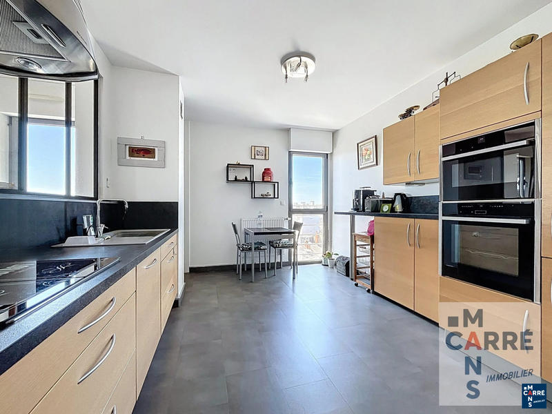 Appartement - 152 m² - 5 pièces