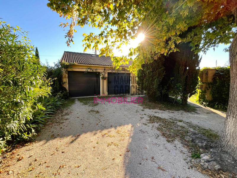 Maison - 224 m² - 9 pièces