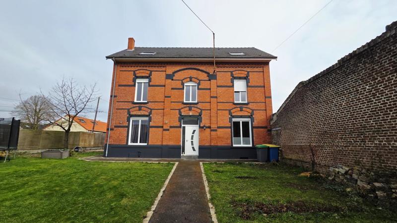 Maison de maîtres - 201 m² - 9 pièces