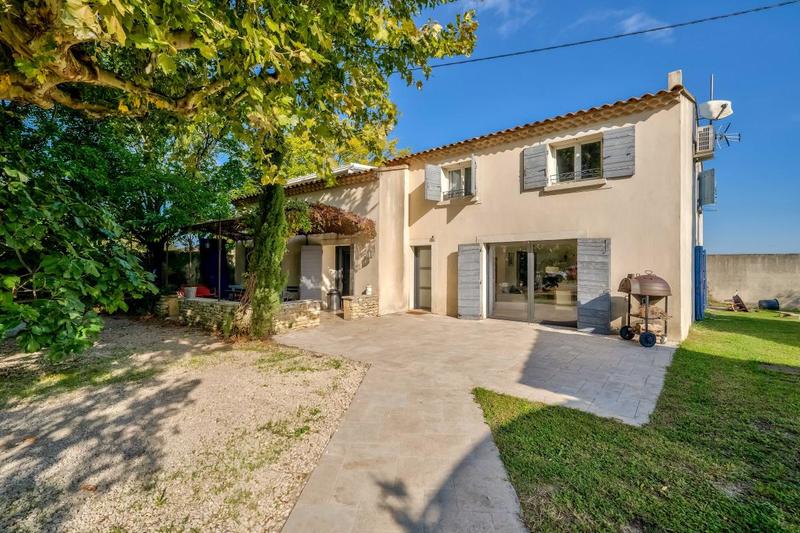 Mas - 230 m² - 6 pièces