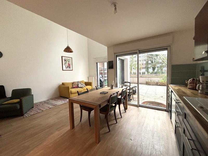 Appartement - 94 m² - 5 pièces